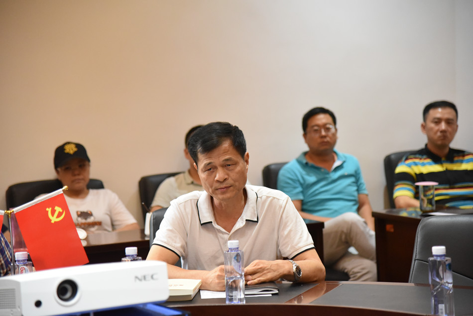 成人a片
开展“不忘初心，牢记使命”主题教育活动之纪律教育专题学习2.jpg